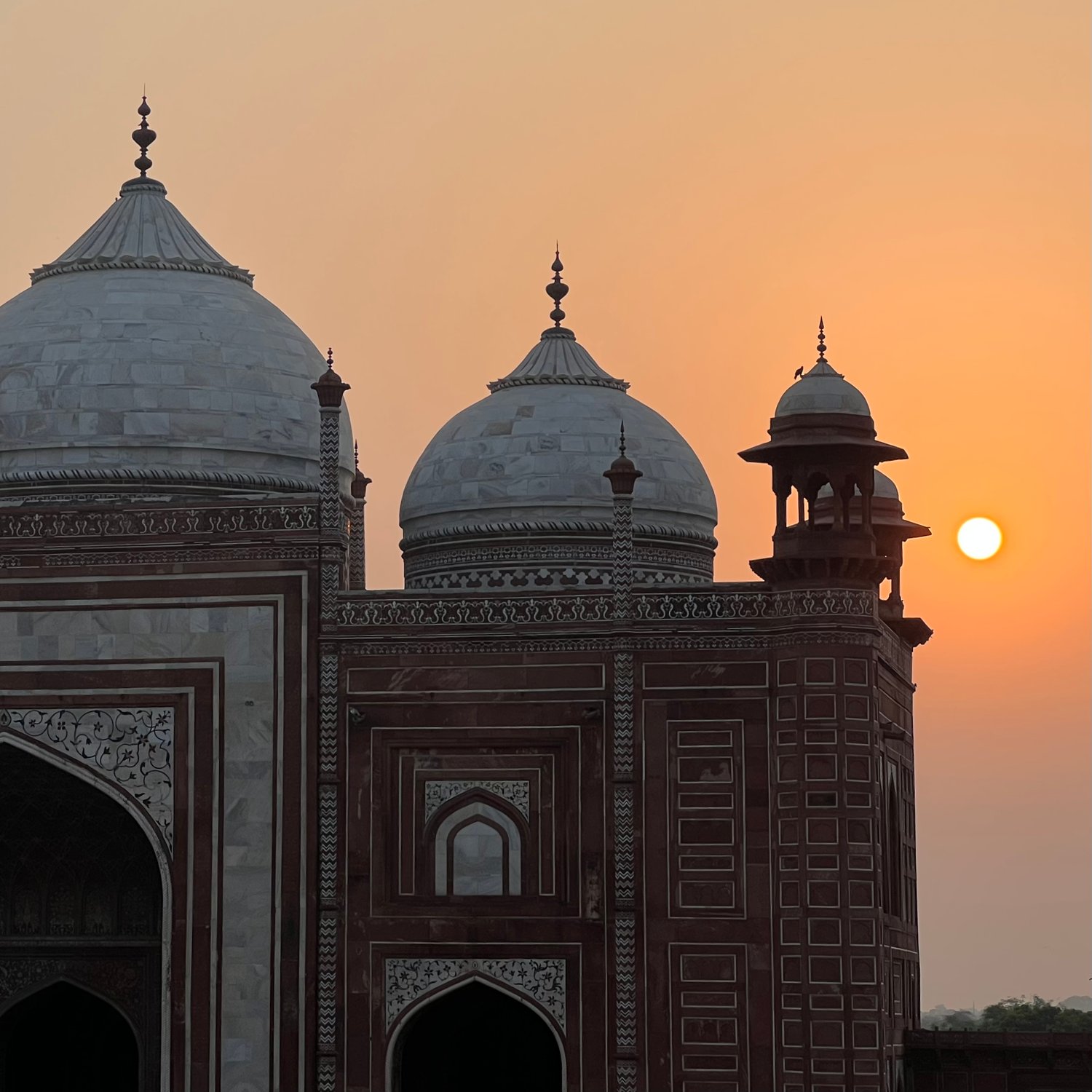 Photo of Taj Mahal at sunrise