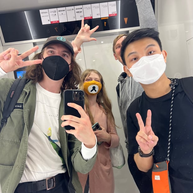 Photo of Stoked after meeting Porter w/ Bunny 🇺🇸 Matthew 🇦🇺 & Patrick 🇵🇭