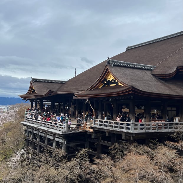 Photo of Kiyomizu-dera stage