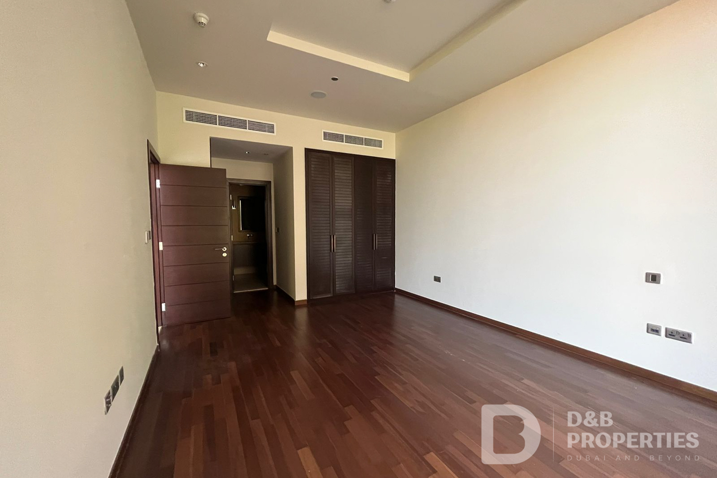 Unfurnished I Low Floor | Spacious Apartment