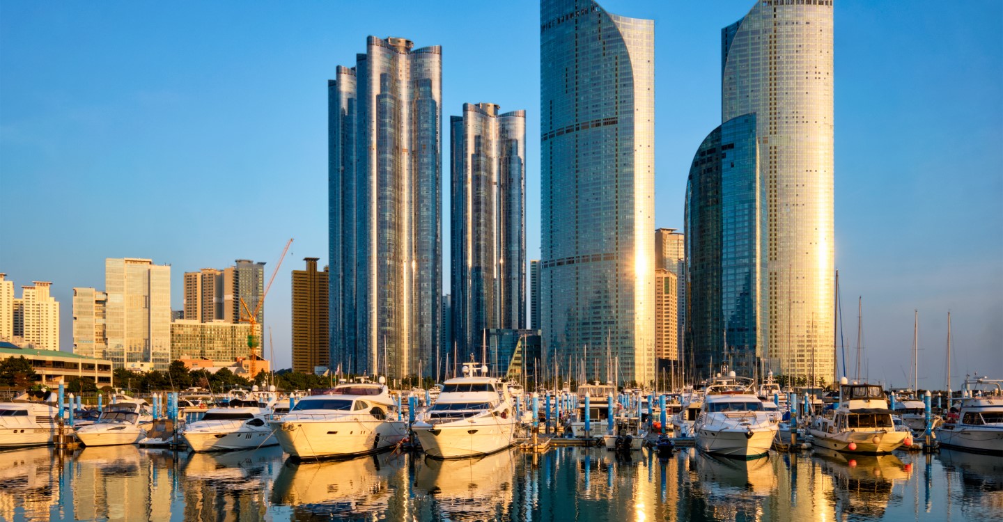  Abu Dhabi's Luxury Real Estate Market