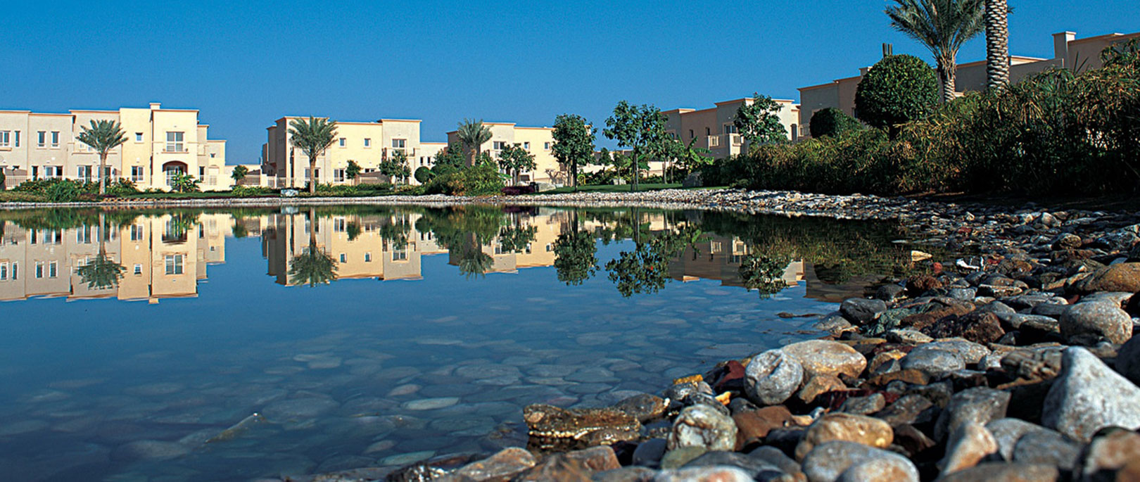 Properties for sale in The Lakes, Dubai, UAE The Lakes