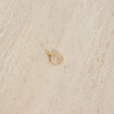 Pingente círculo ondulado cravejado 11mm