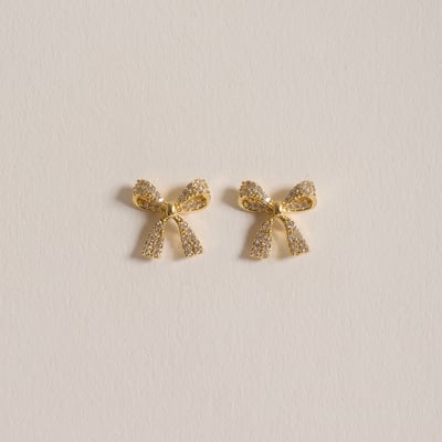 Brinco laço cravejado 12mm