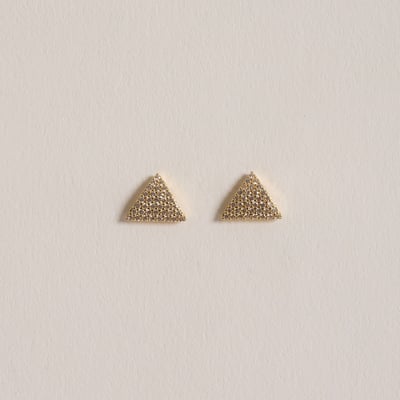 Brinco triângulo cravejado 10mm