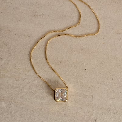 Colar zircônia quadrada 10mm caixa alta 45cm com alongadora