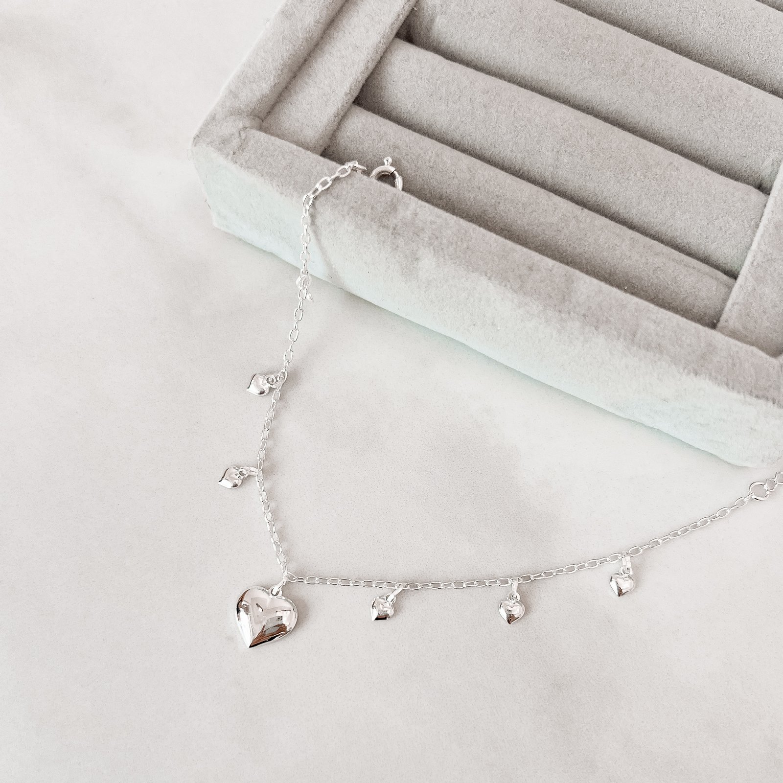 Pulseira pingentes coração 11mm e mini corações
