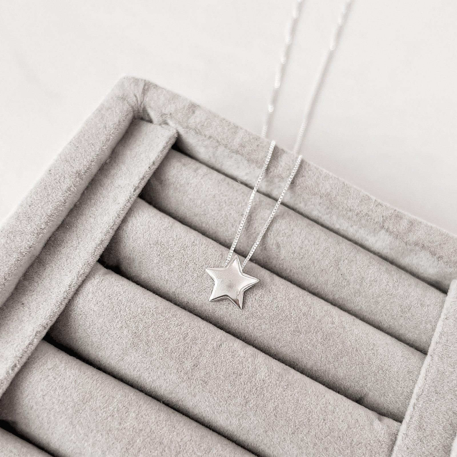 Colar estrela 11mm 45cm