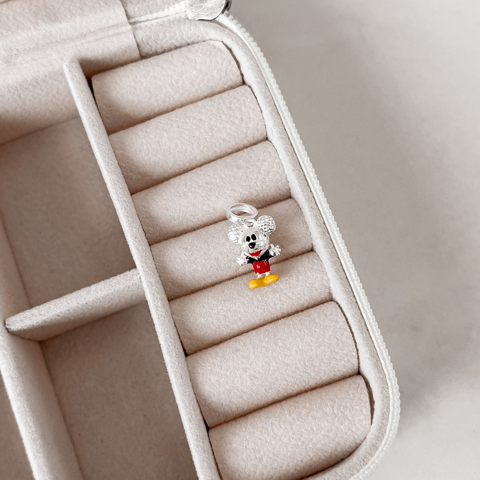 Berloque pingente Mickey 3D 12mm resina