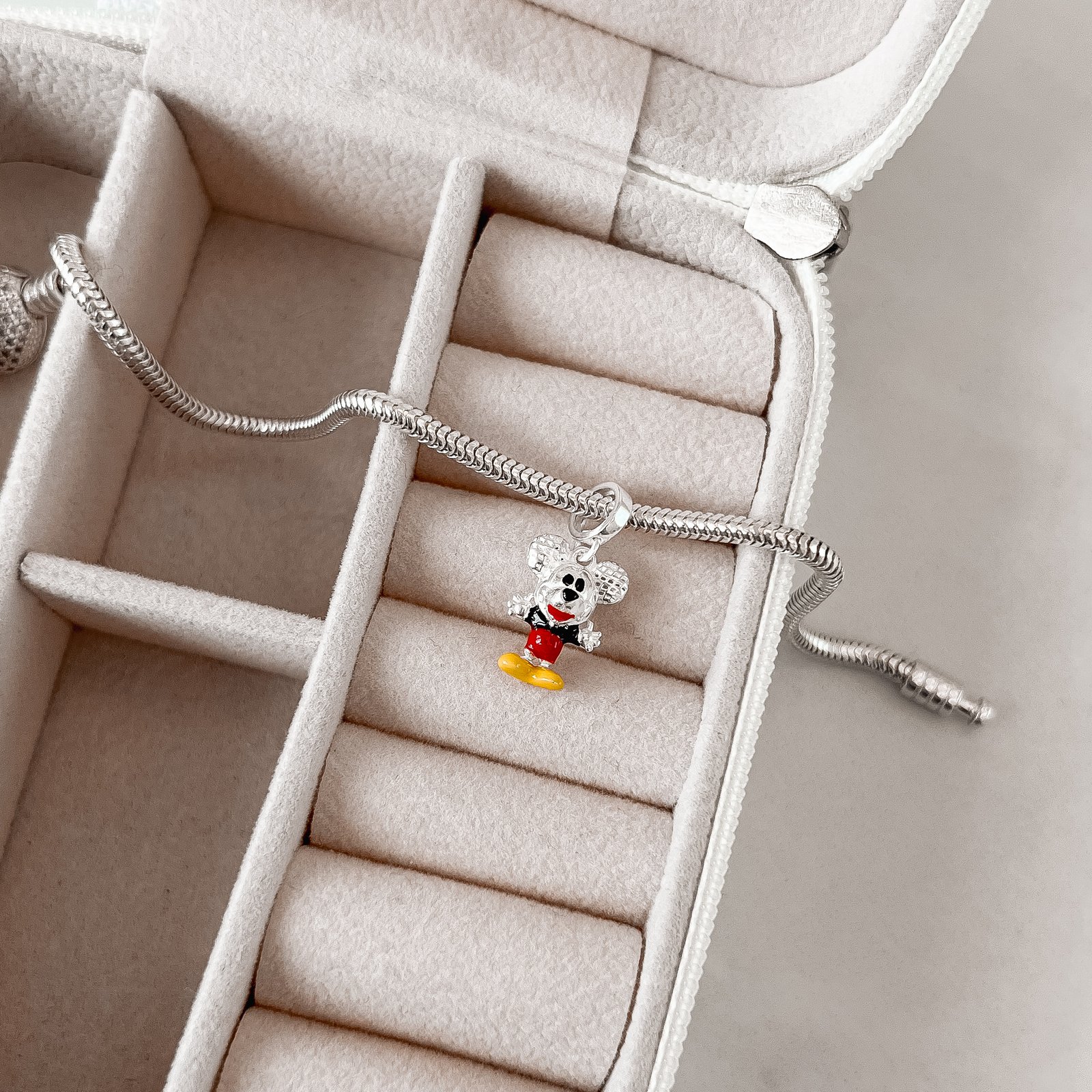 Berloque pingente Mickey 3D 12mm resina