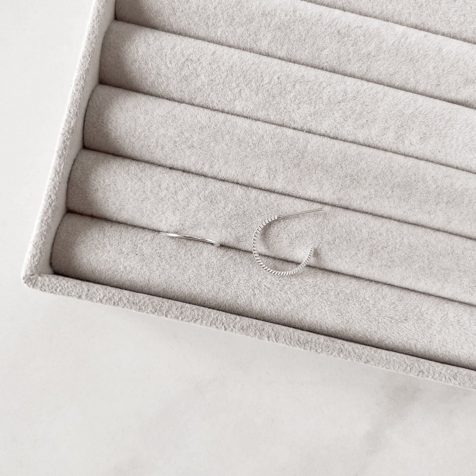 Argola detalhe riscado 14mm tarraxa