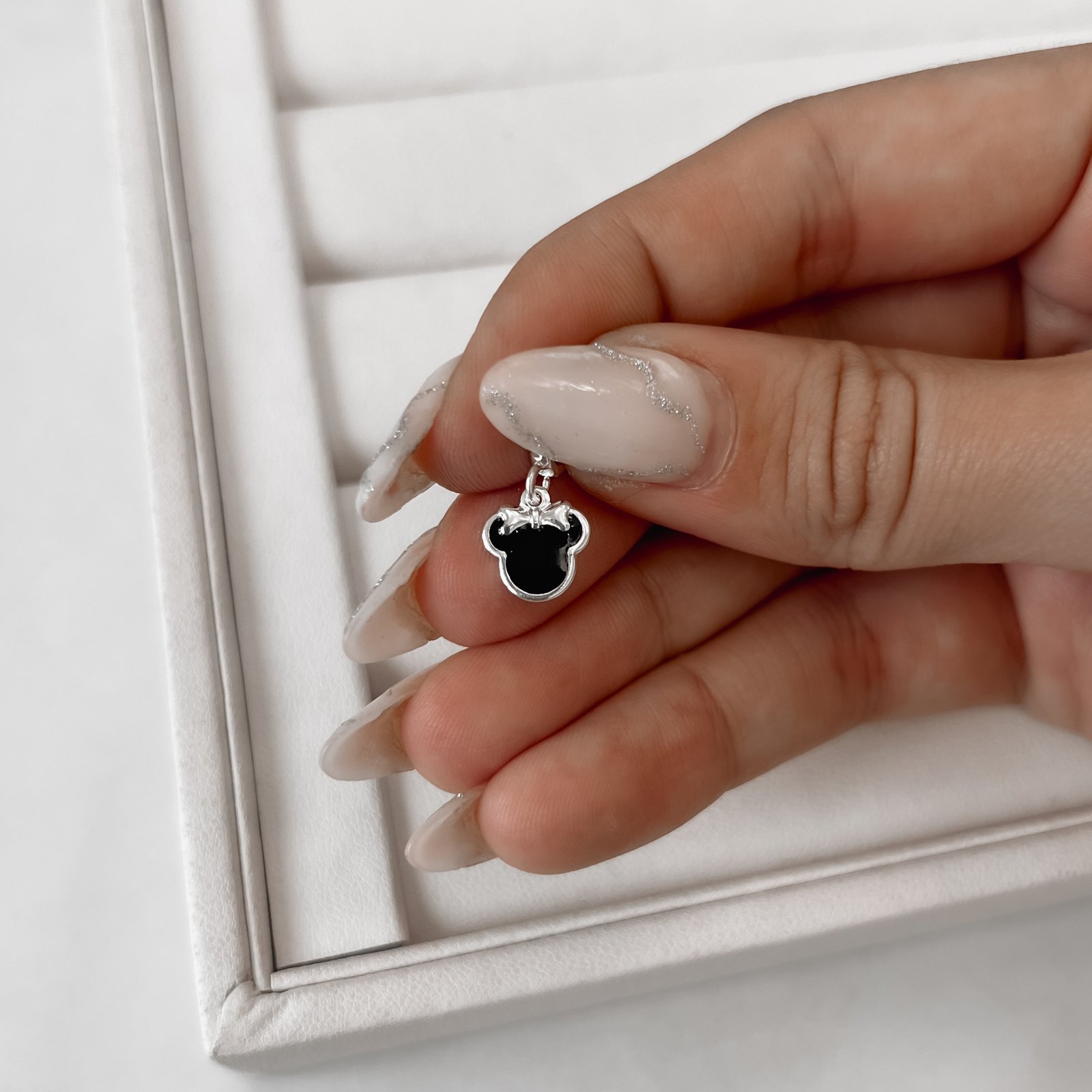Berloque pingente Minnie resina 10mm