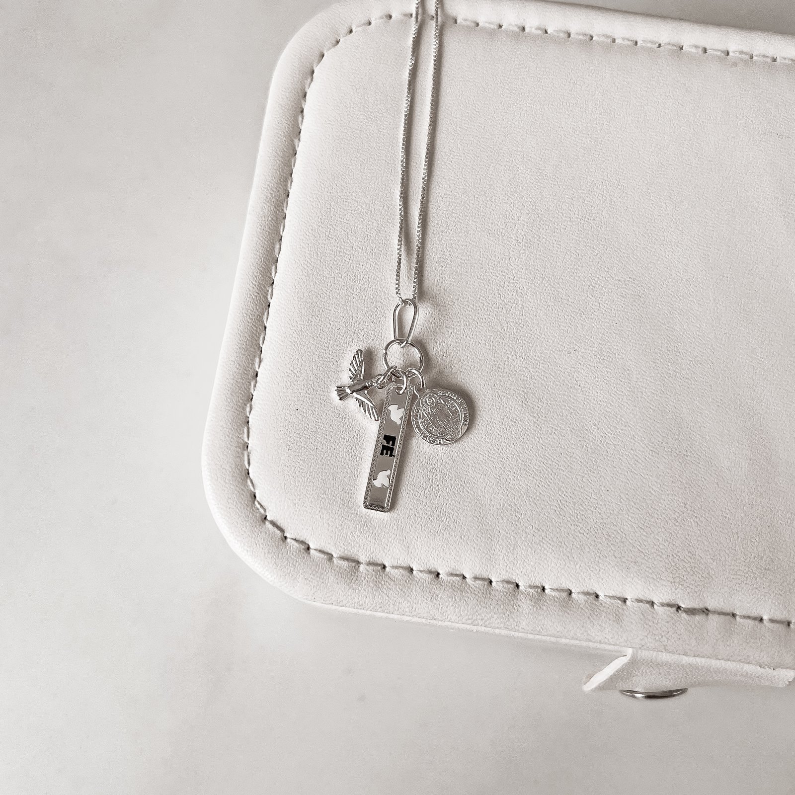 Colar pingente patuá São Bento 45cm