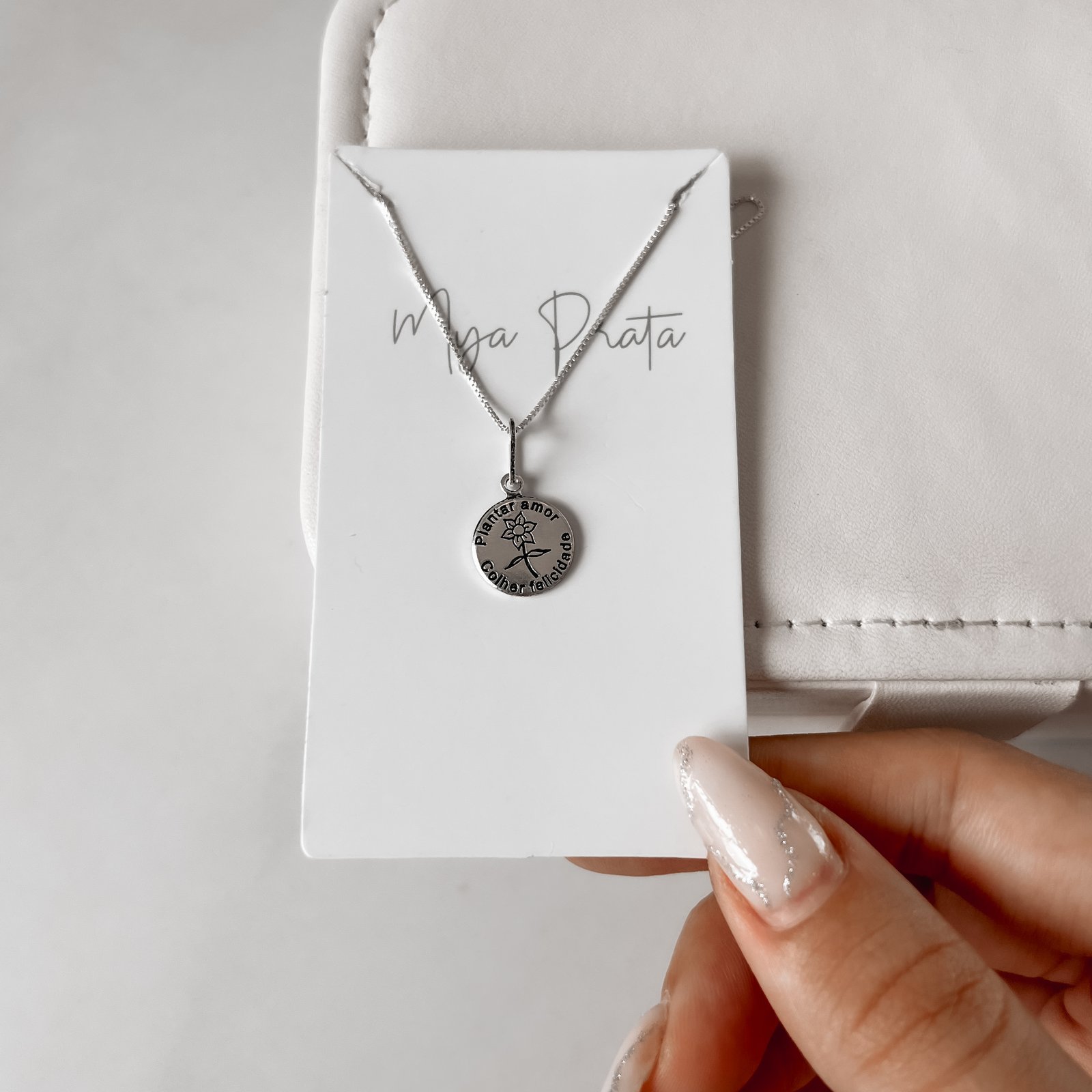 Colar pingente medalha plantar amor, colher felicidade envelhecido 12mm 45cm