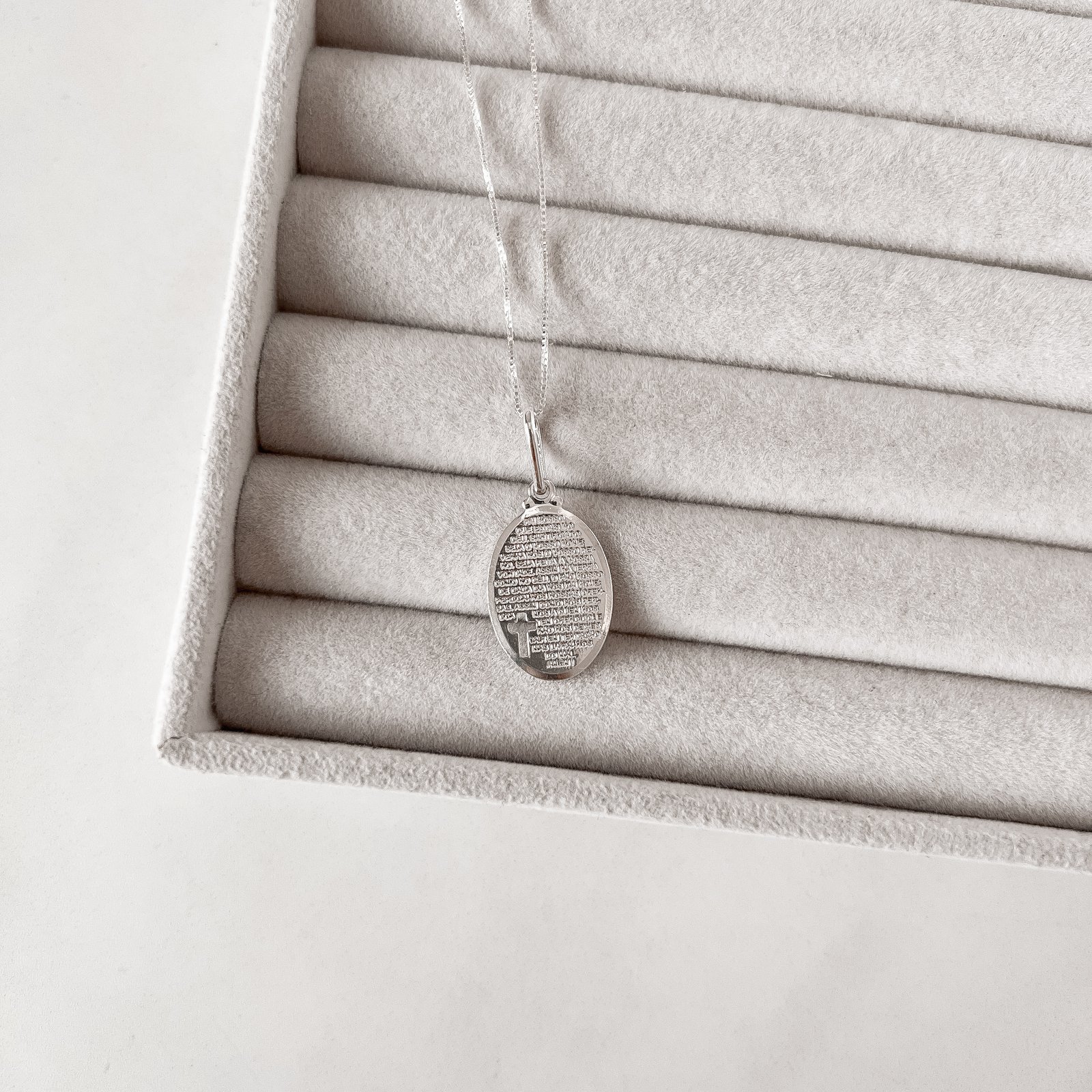 Colar pingente medalha Pai Nosso oval 23mm 45cm