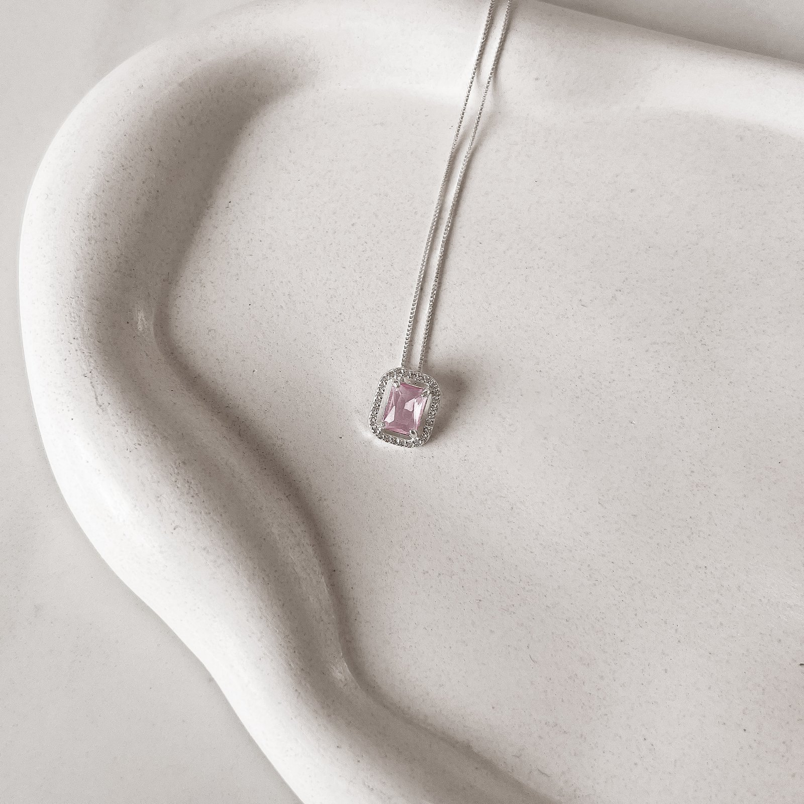 Colar zircônia retangular rosa com cravejado 13mm 45cm