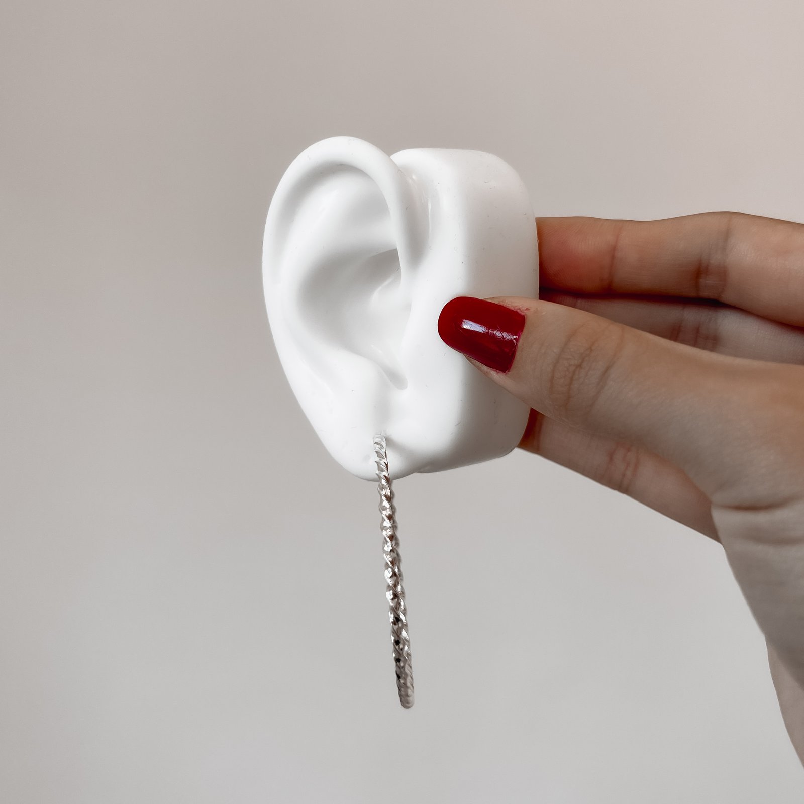 Argola redonda 53mm fio torcido