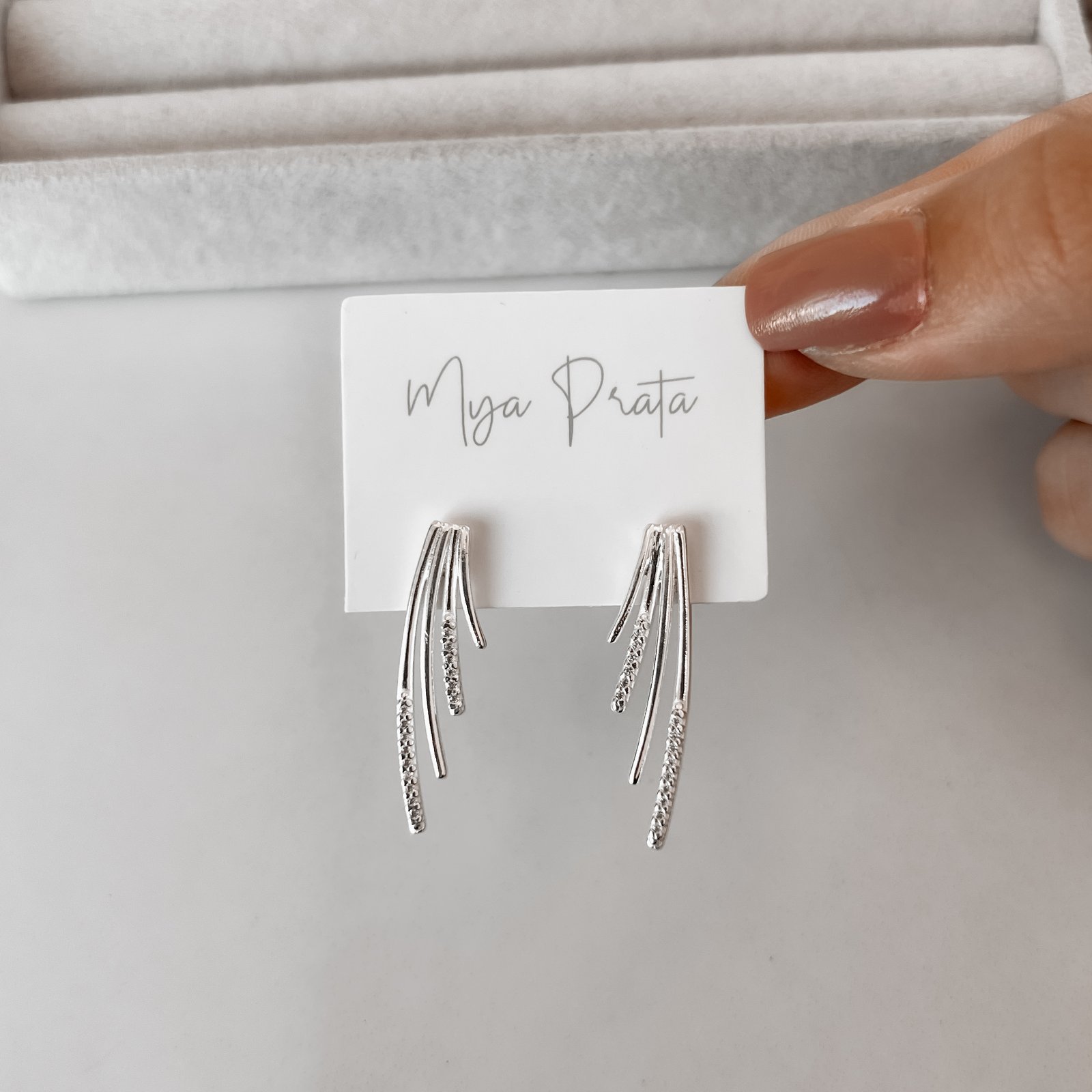 Brinco bastões liso e cravejado 30mm