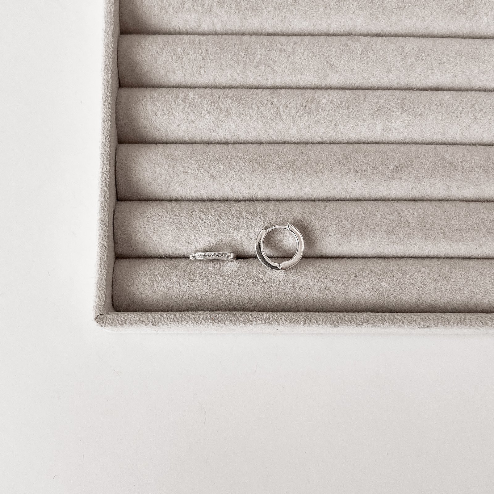 Argola click 13mm cravejada