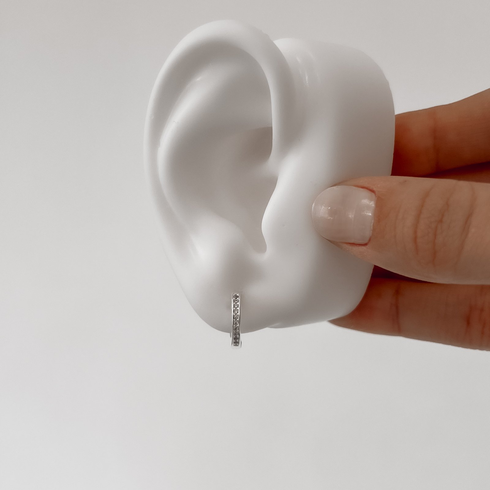 Argola click 13mm cravejada