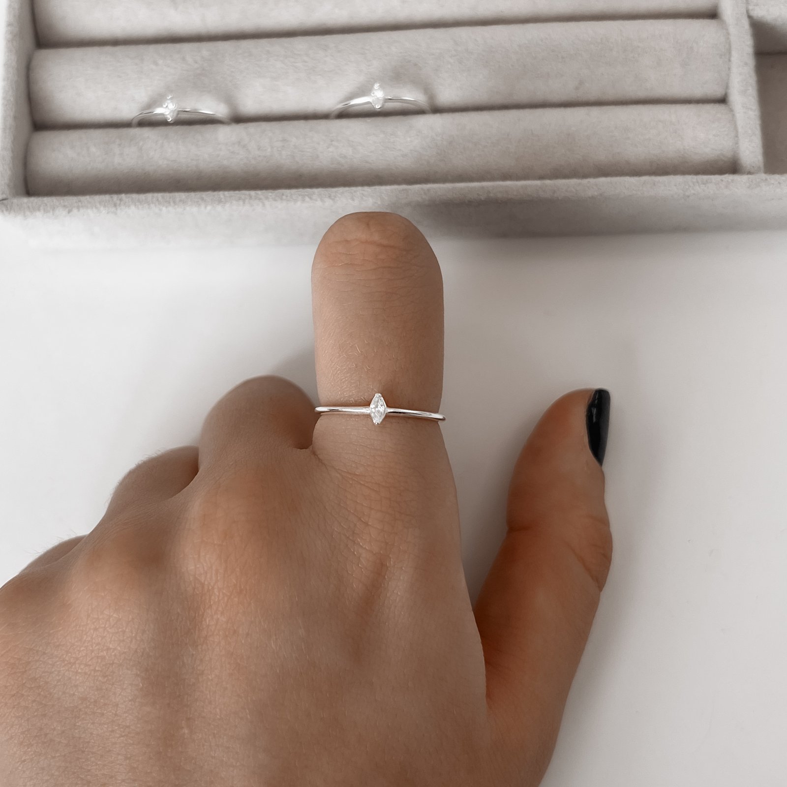 Anel zircônia navete cristal 4mm