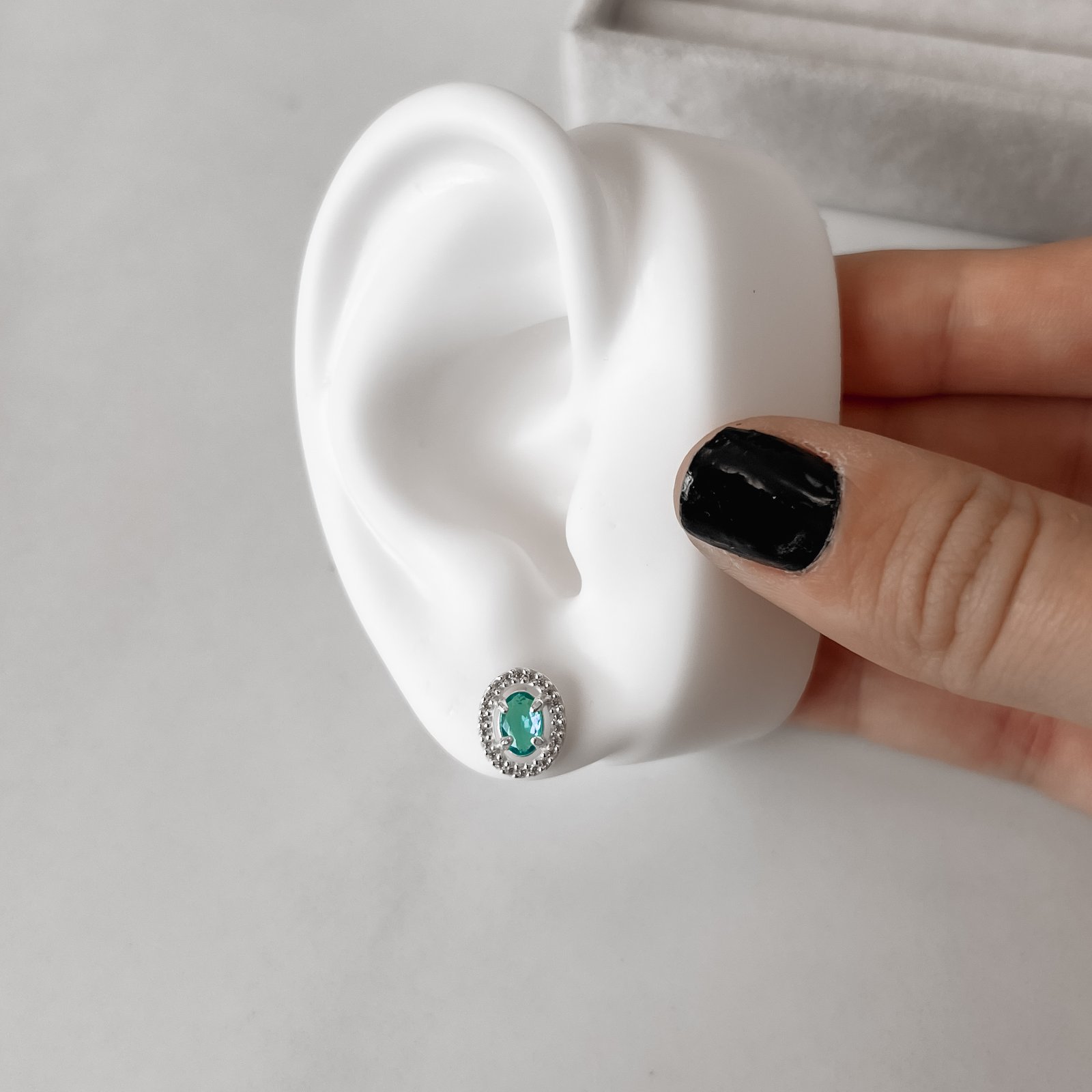 Brinco zircônia oval turmalina com cravejado 11mm