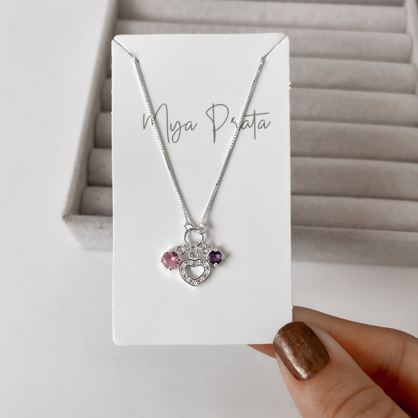 Colar entremeio círculo pingentes coração vazado cravejado, zircônias rosa e roxo v12 45cm