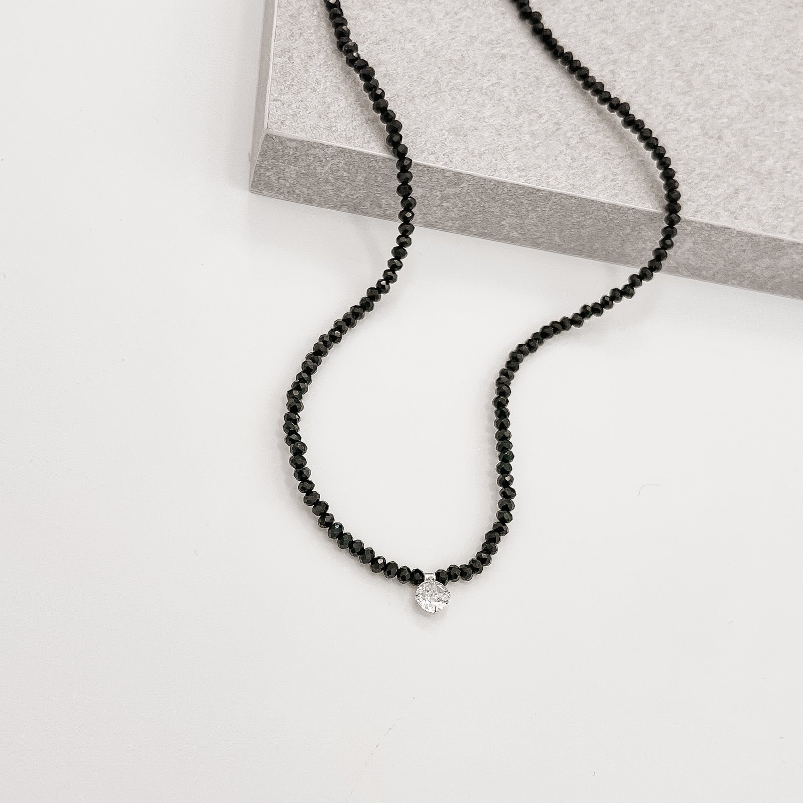 Colar cristal ônix 3mm pingente zircônia 6mm 40+5cm