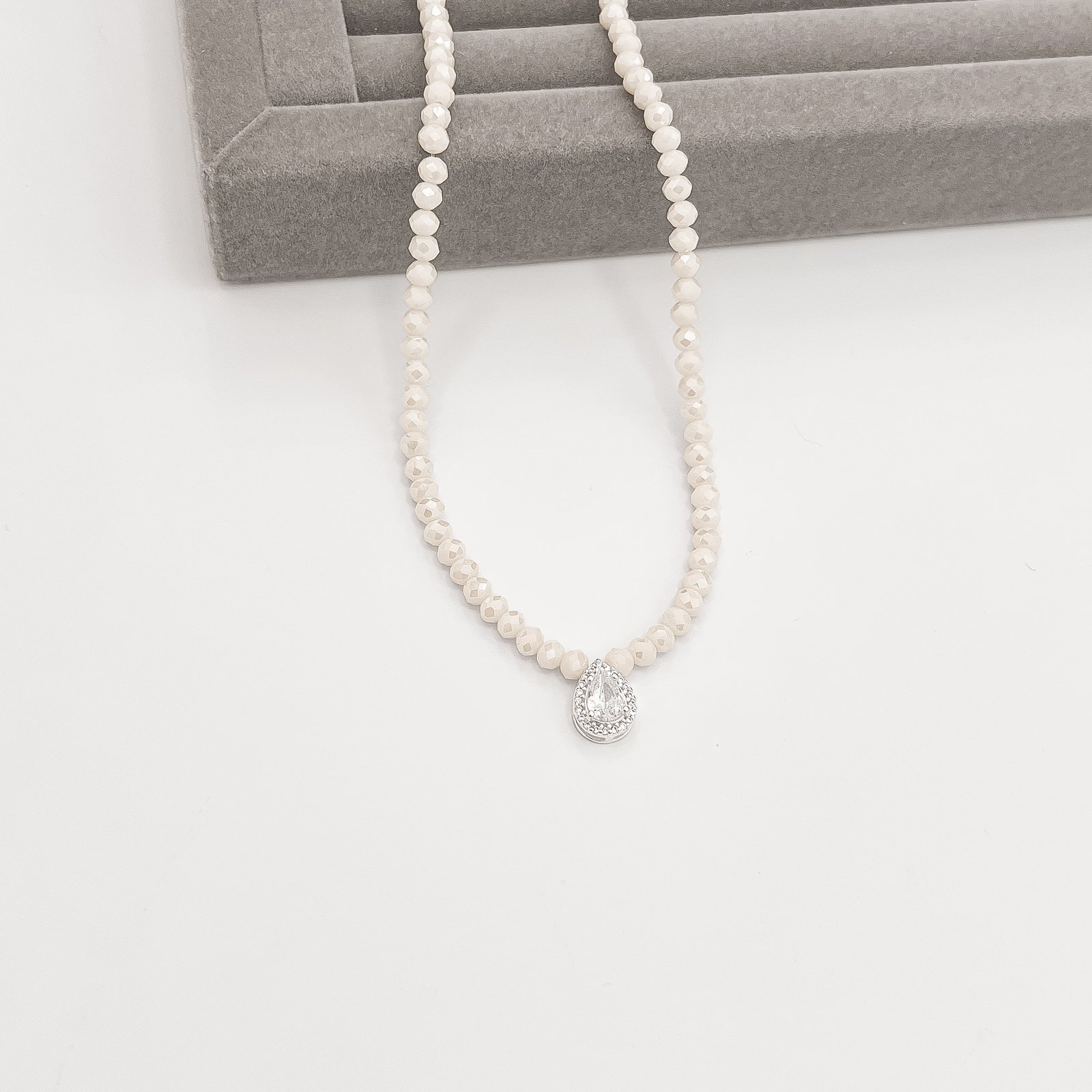 Colar cristal off irisado 4.2mm pingente zircônia gota cravejada 11mm 40+5cm