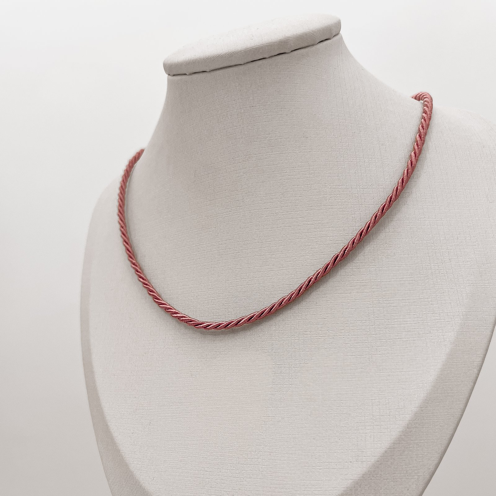 Choker cordão trançado rosa 2mm 40+5cm