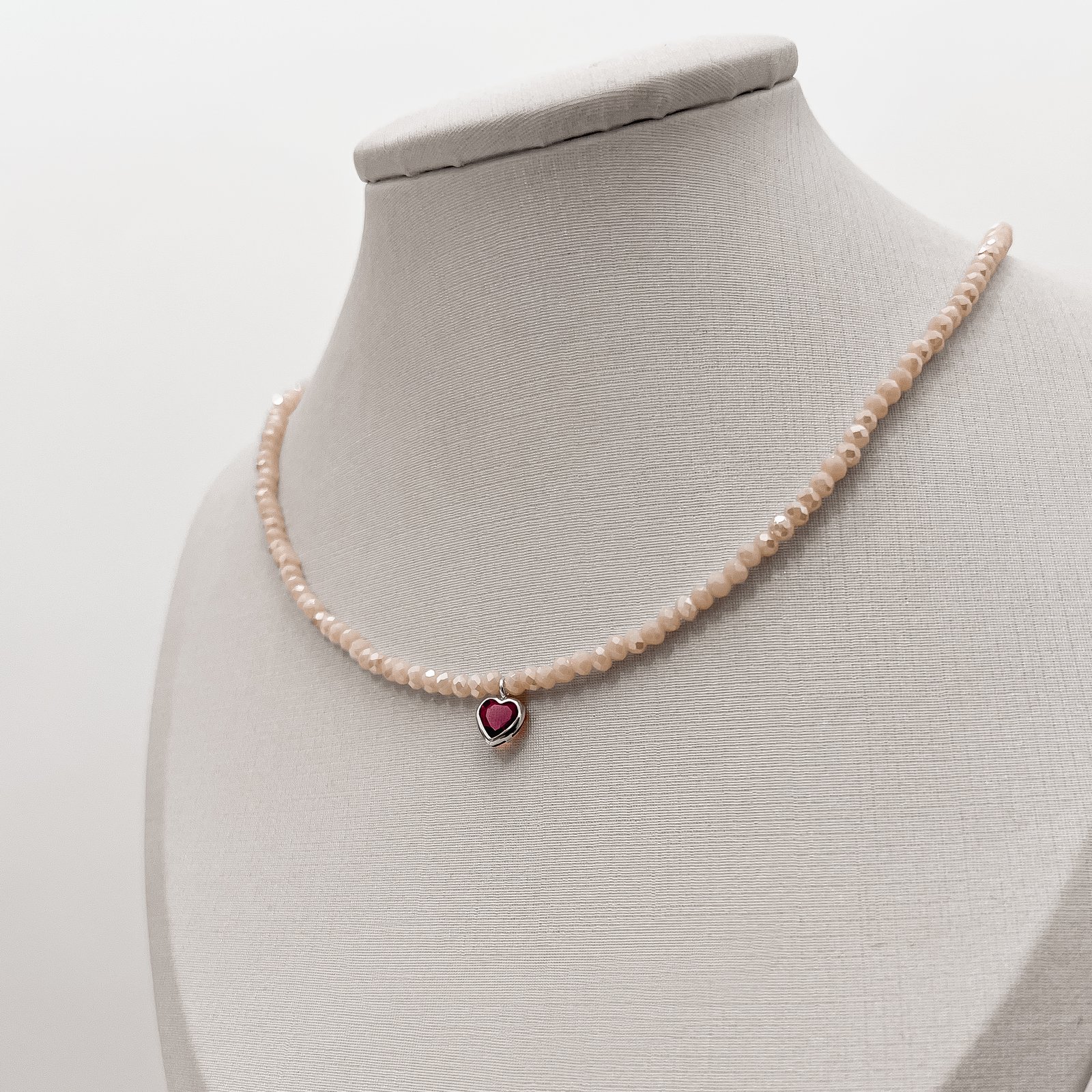 Choker cristal perolado 3mm pingente zircônia coração rubi 6mm 40+5cm