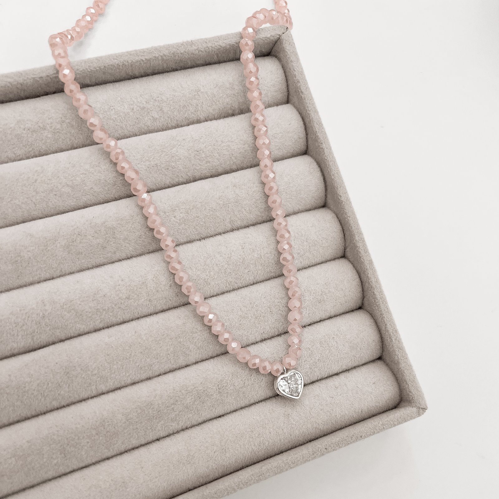 Choker cristal rosa irisado 4mm pingente zircônia coração cristal 8mm 40+5cm