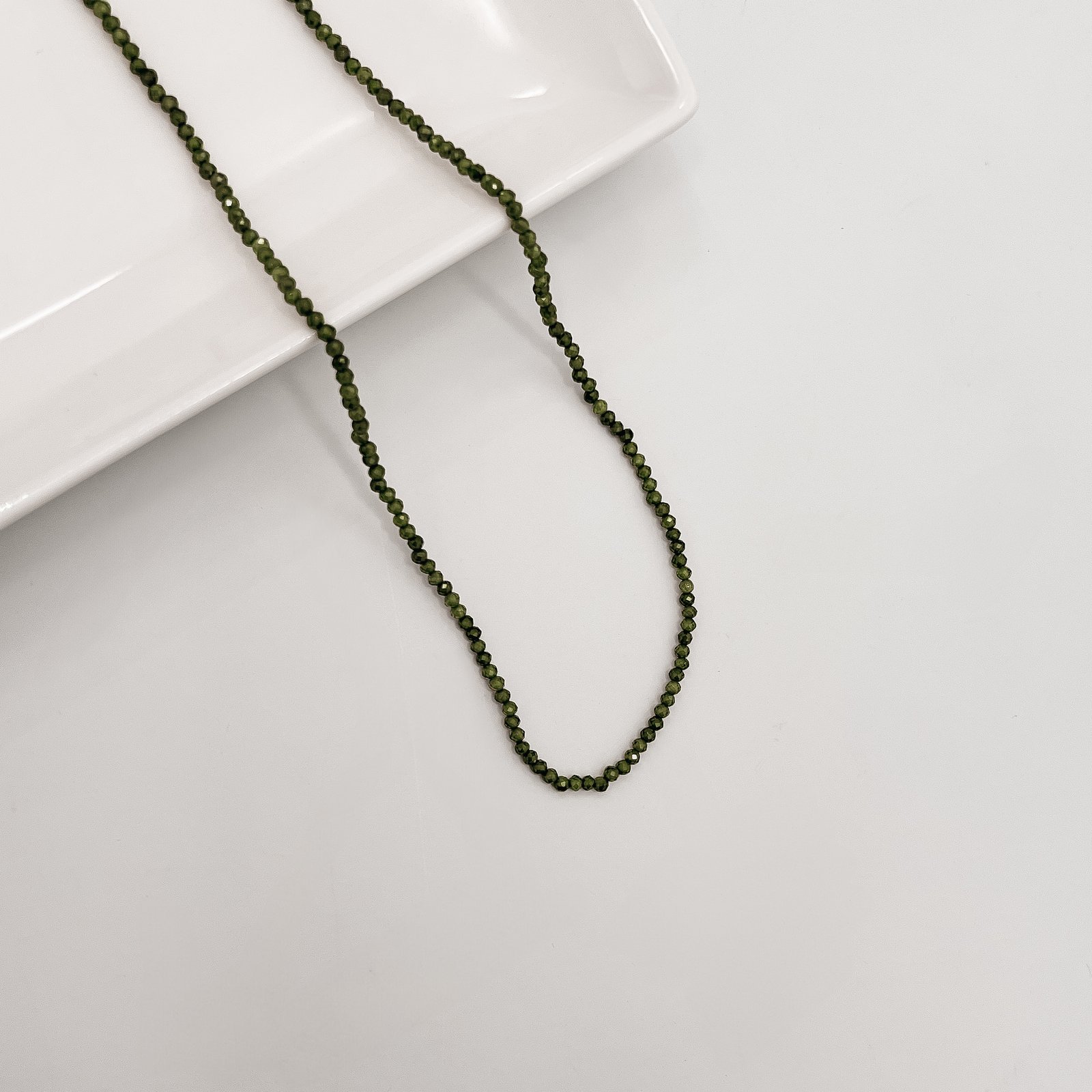 Choker zircônia redonda facetada verde 2mm