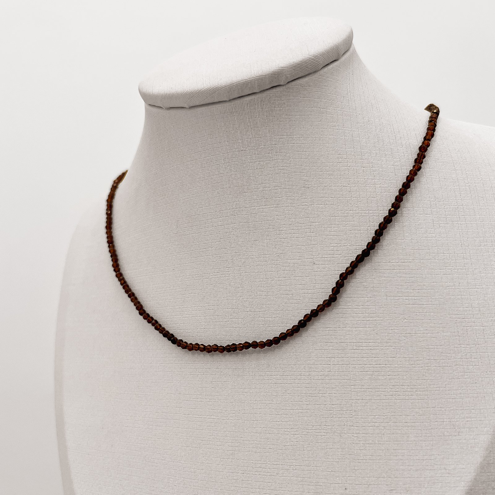 Choker cristal marrom 2mm com alongadora