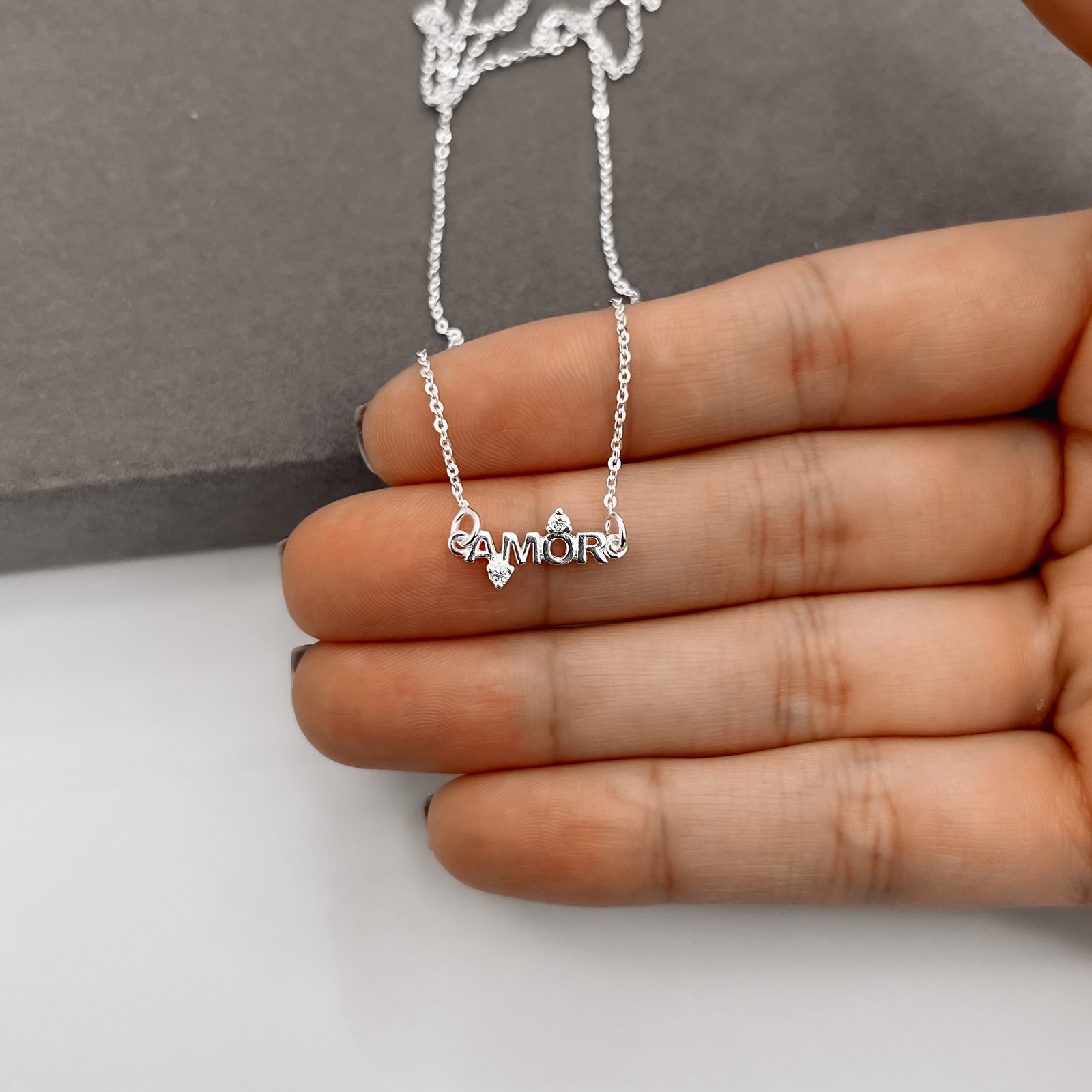 Colar entremeio amor com zircônias 17mm corrente cadeadinho 40+5cm