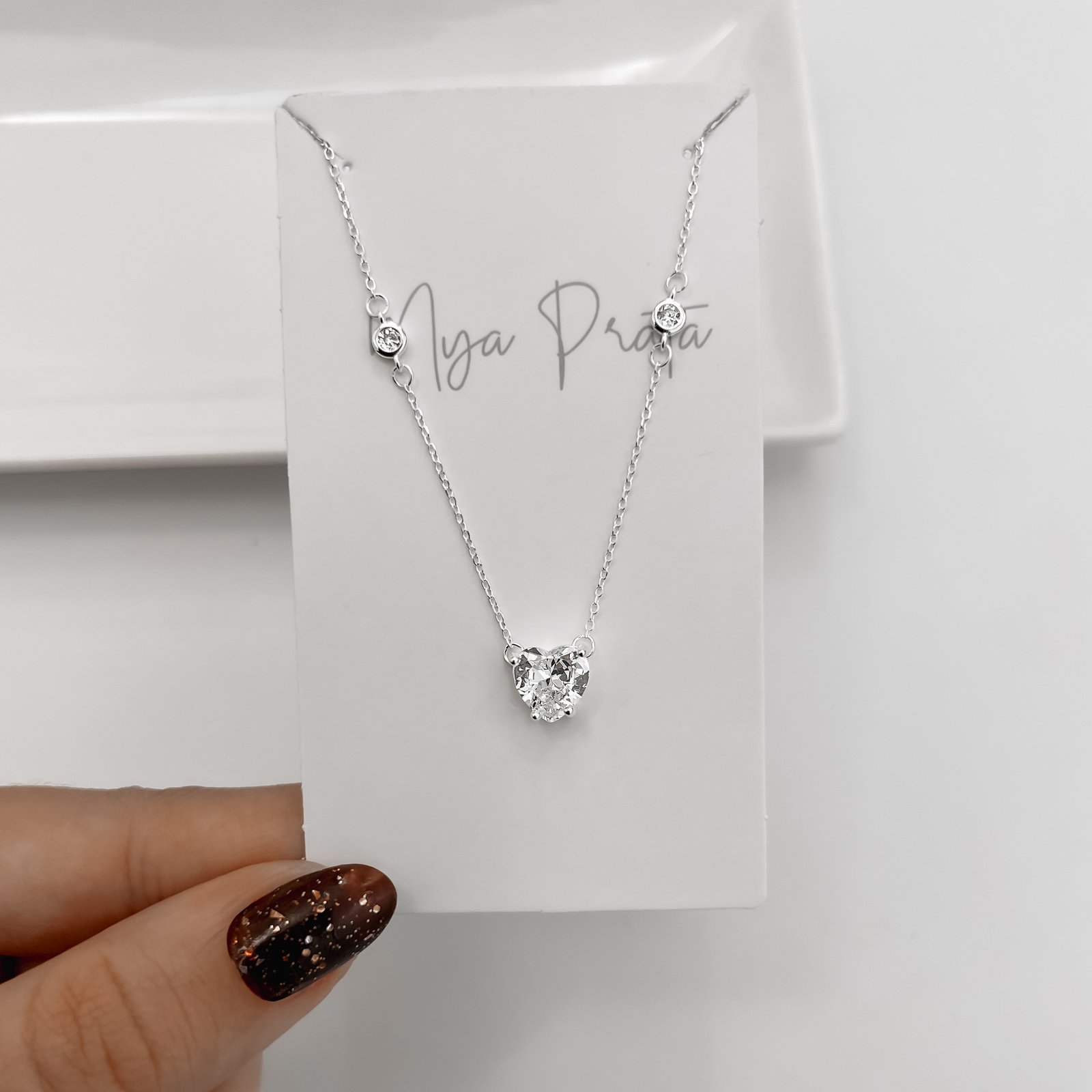 Colar entremeios zircônias coração 8mm e redondas 3mm 40+5cm
