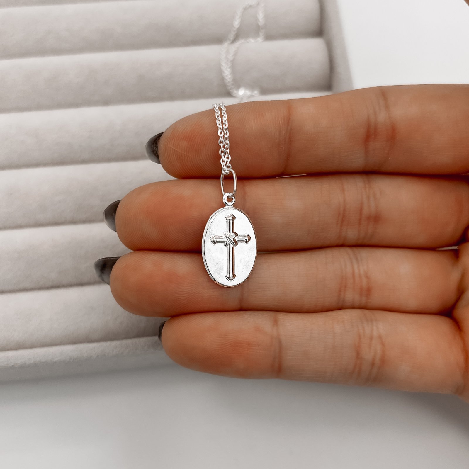 Colar pingente medalha dupla face Santo Expedito e cruz 16mm corrente cadeadinho 45cm