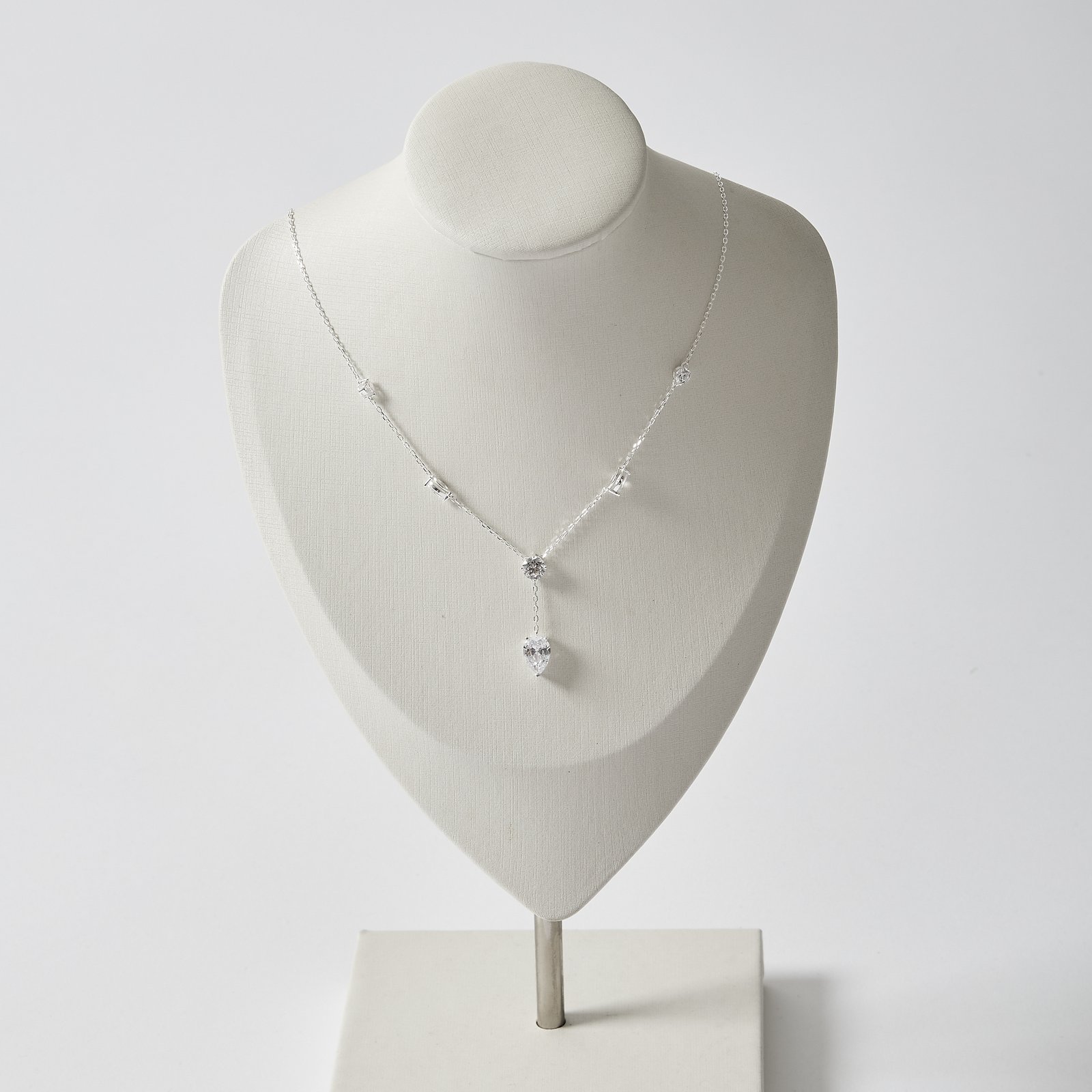 Colar entremeios zircônia redonda e navete com pingente zircônia gota 11mm 40+5cm
