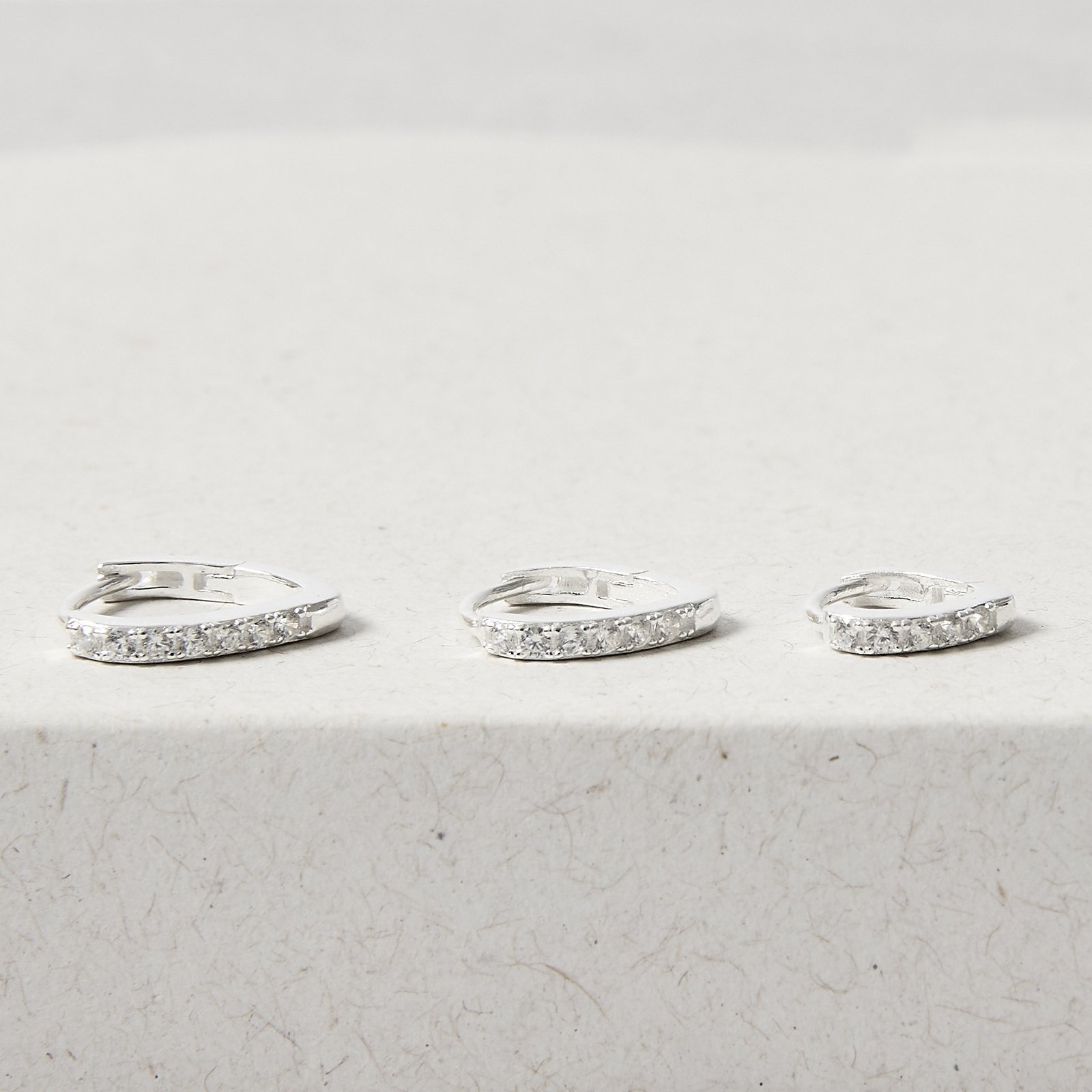 Trio argolas click gota 10, 12 e 13mm cravejada