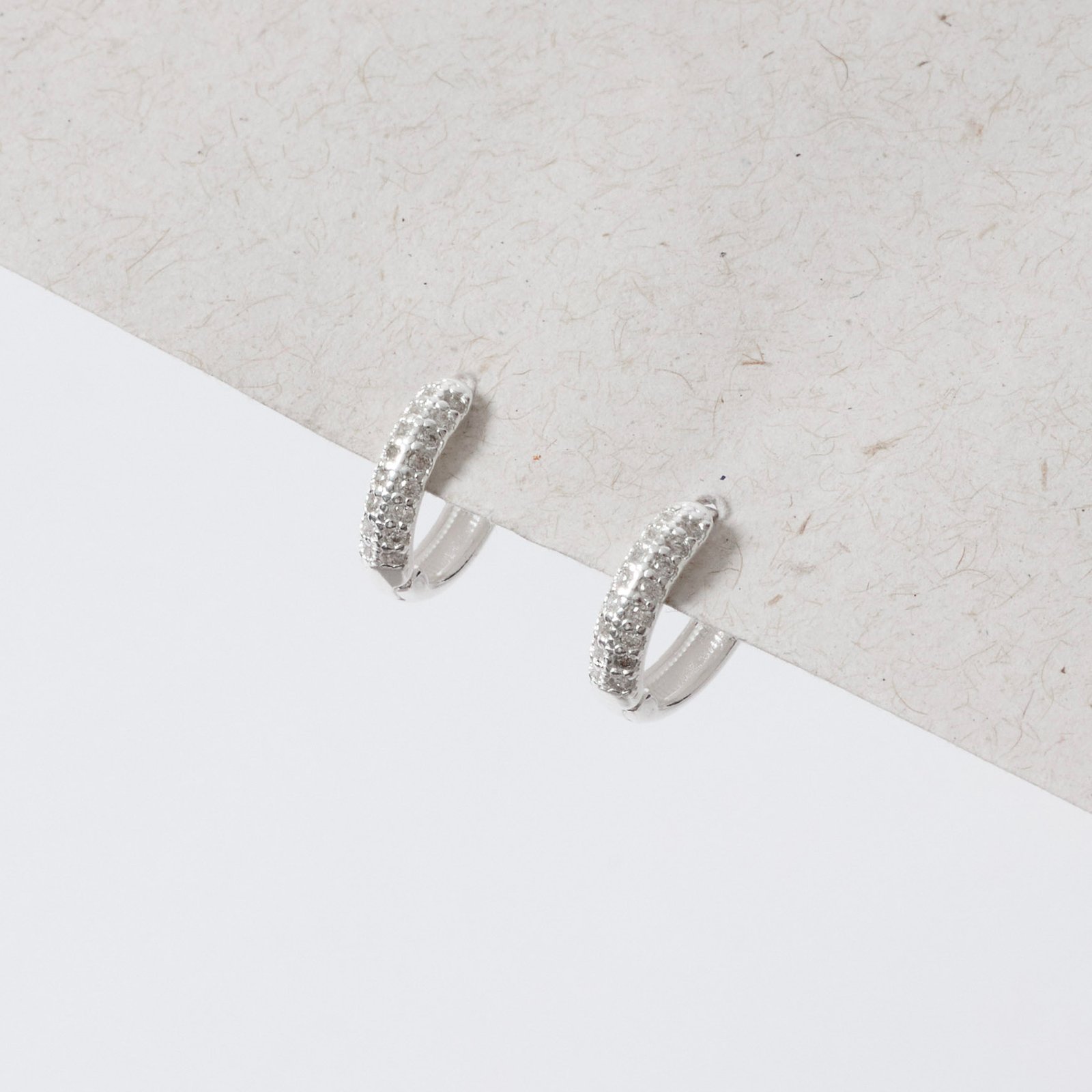 Argola click 11mm cravejado duplo 