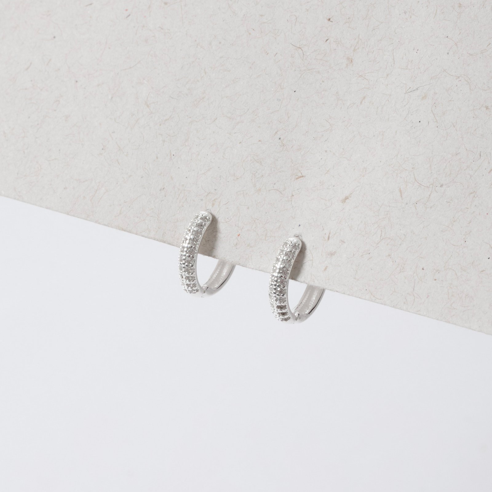 Argola click cravejado duplo 13mm