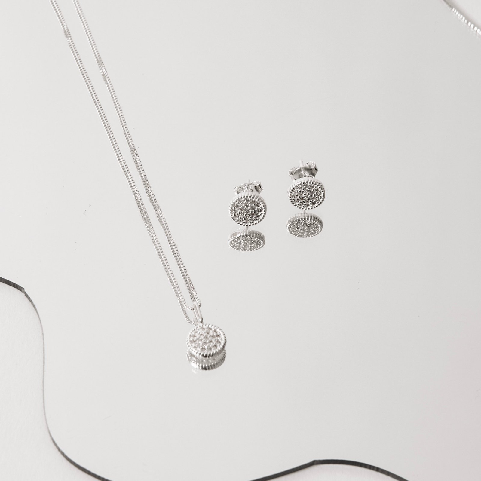 Conjunto brinco e colar botão cravejado 8mm 40cm
