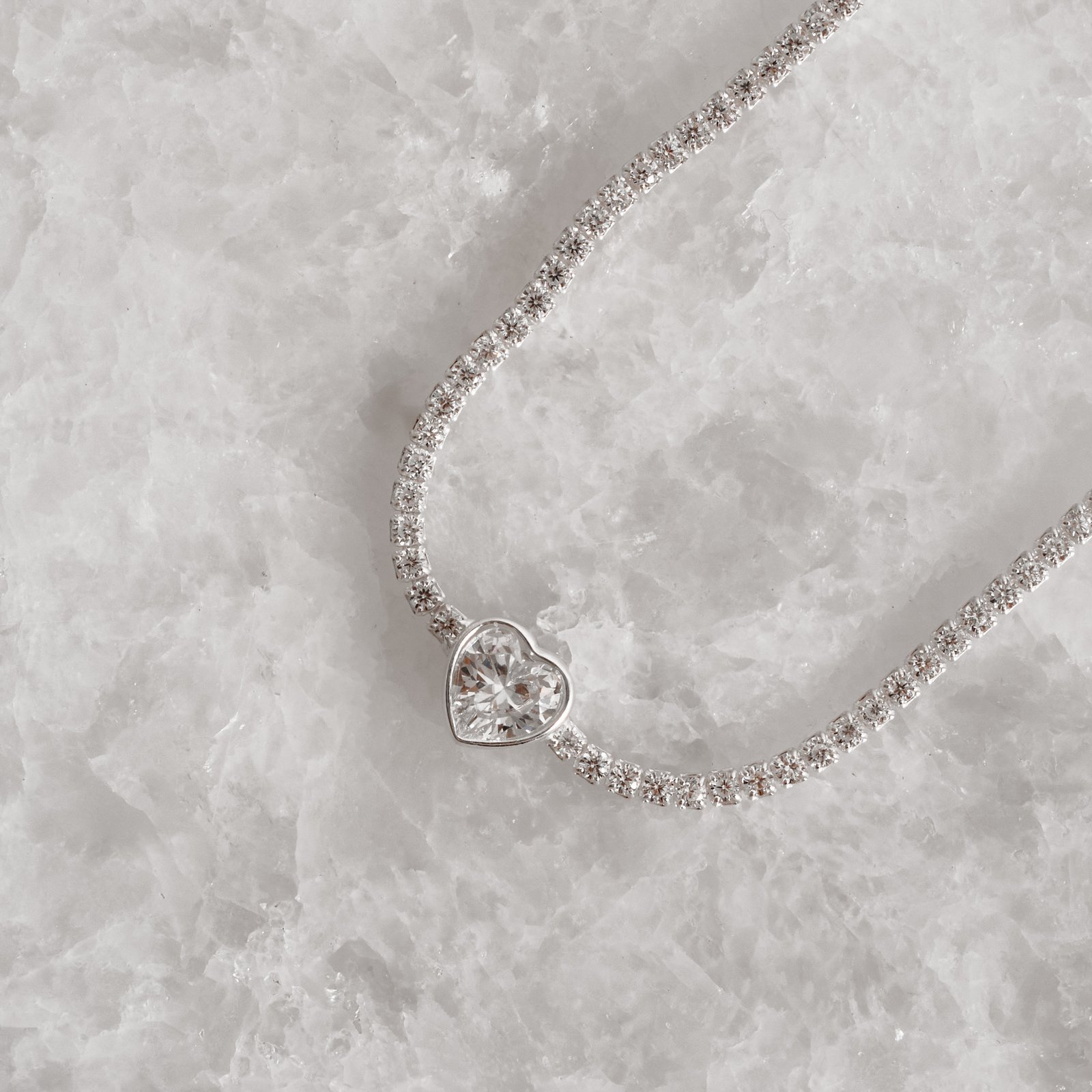 Pulseira Riviera 1.9 com zircônia coração cristal 16cm com alongadora