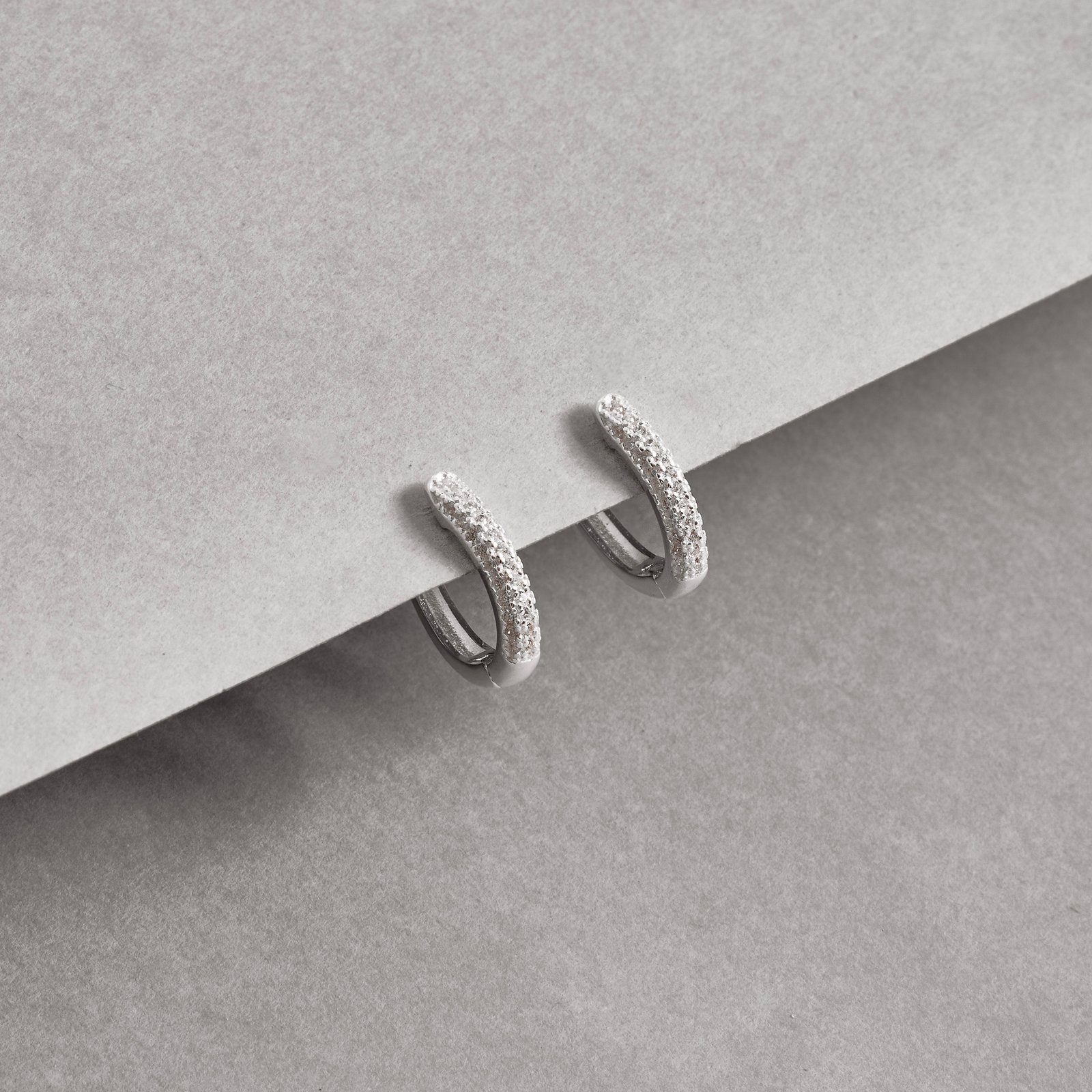 Argola click triplo cravejado 13mm
