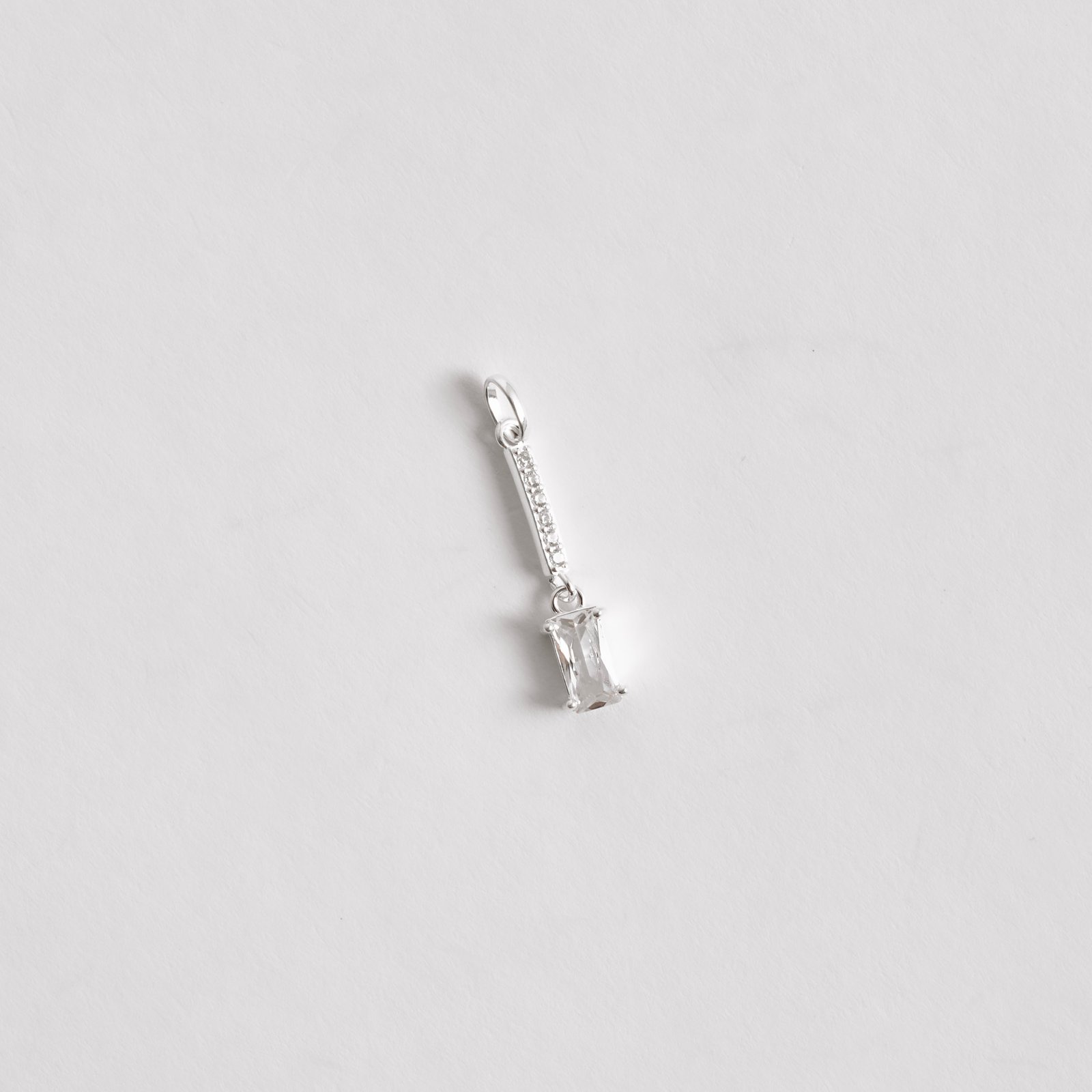 Pingente palito cravejado com zircônia retangular 11mm