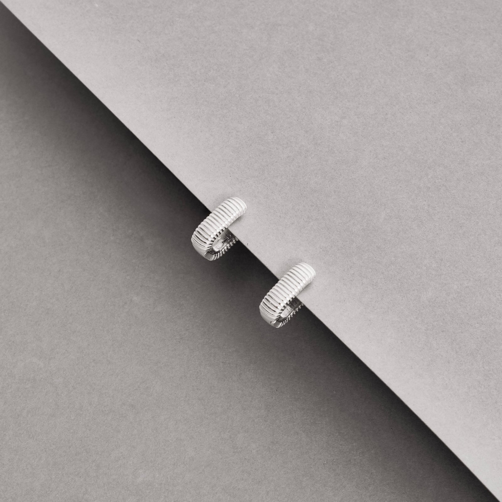 Argola click oval riscada 13mm