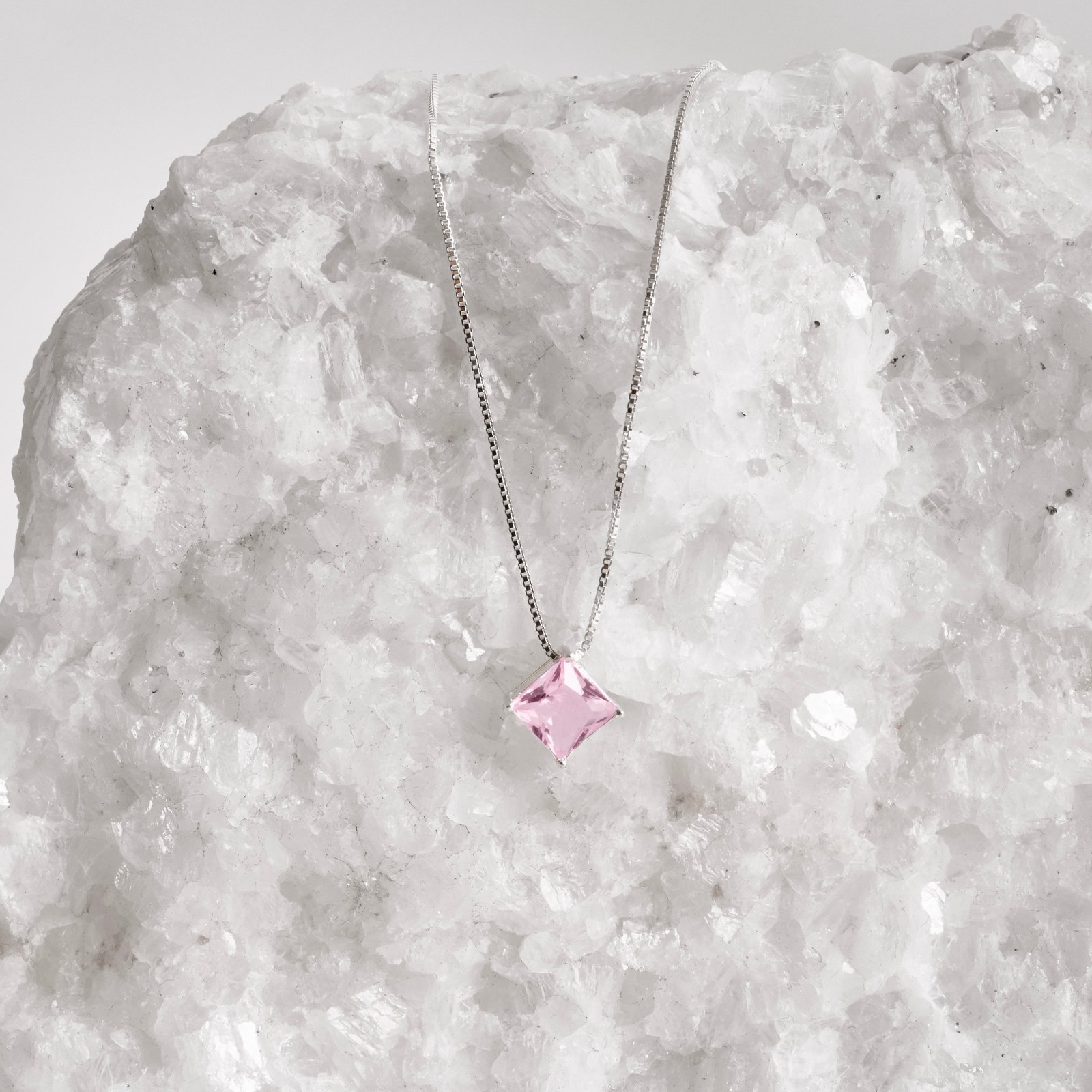 Colar zircônia losango rosa 10mm 45cm