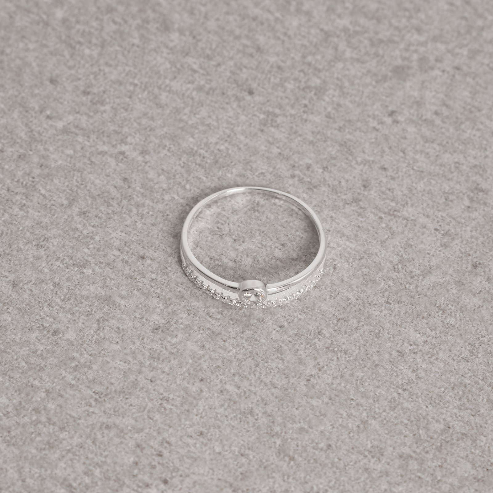 Anel meia aliança e solitário 4mm