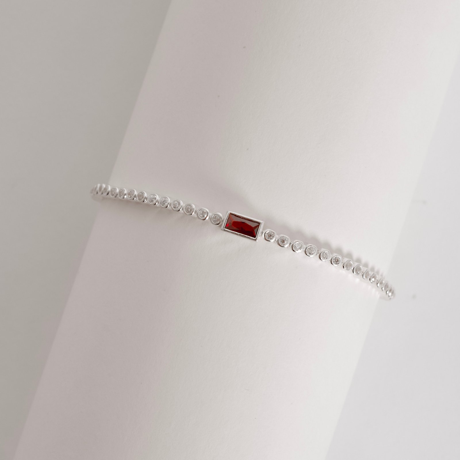 Pulseira Riviera com zircônia retangular marrom 7mm 17+3cm
