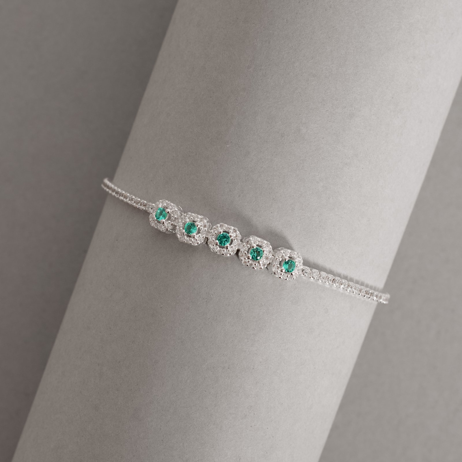 Pulseira Riviera entremeio quadrados cravejados detalhe turmalina 16+4cm